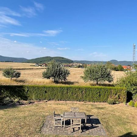Ferienwohnung Leuchtbergblick Mit Terrasse Und Pkw Stellplatz Eschwege Buitenkant foto