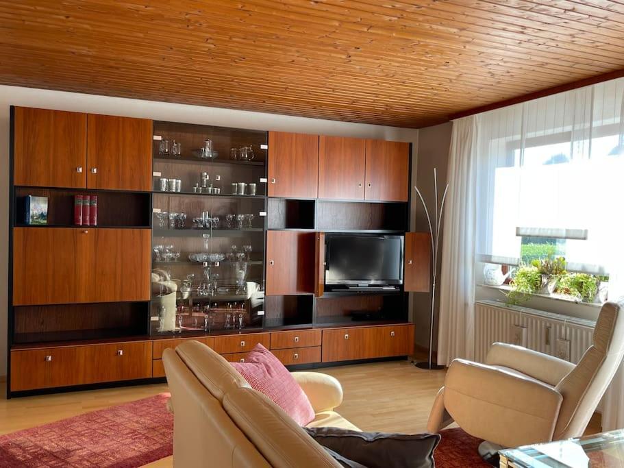 Ferienwohnung Leuchtbergblick Mit Terrasse Und Pkw Stellplatz Eschwege Buitenkant foto