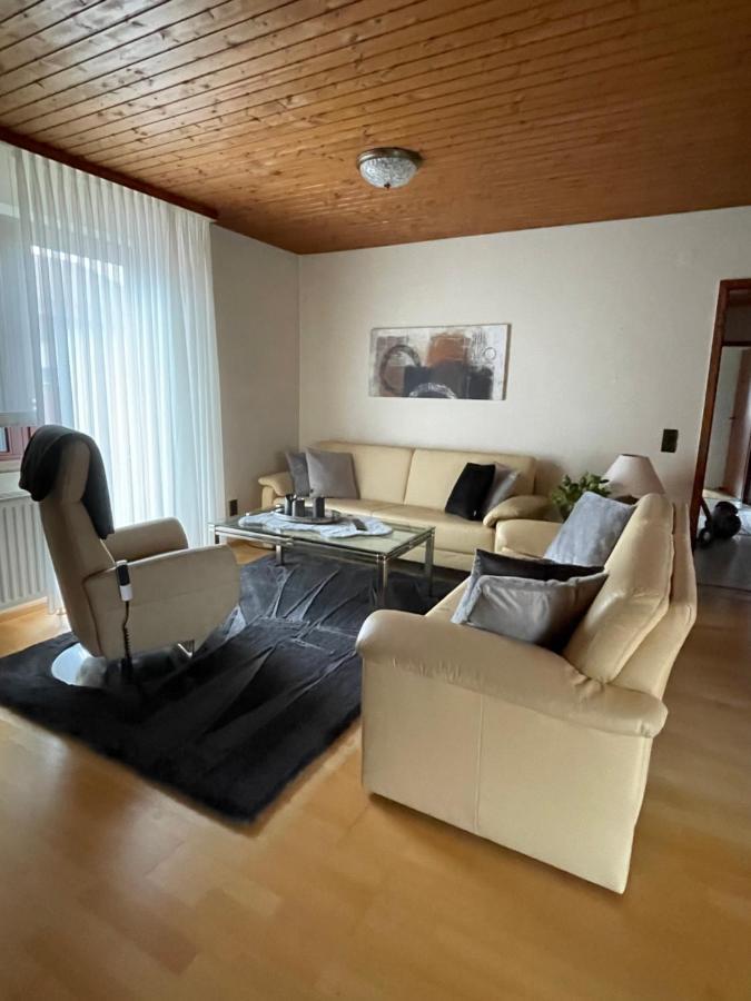 Ferienwohnung Leuchtbergblick Mit Terrasse Und Pkw Stellplatz Eschwege Buitenkant foto